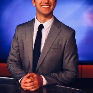 Men's Suit (Medium Gray)